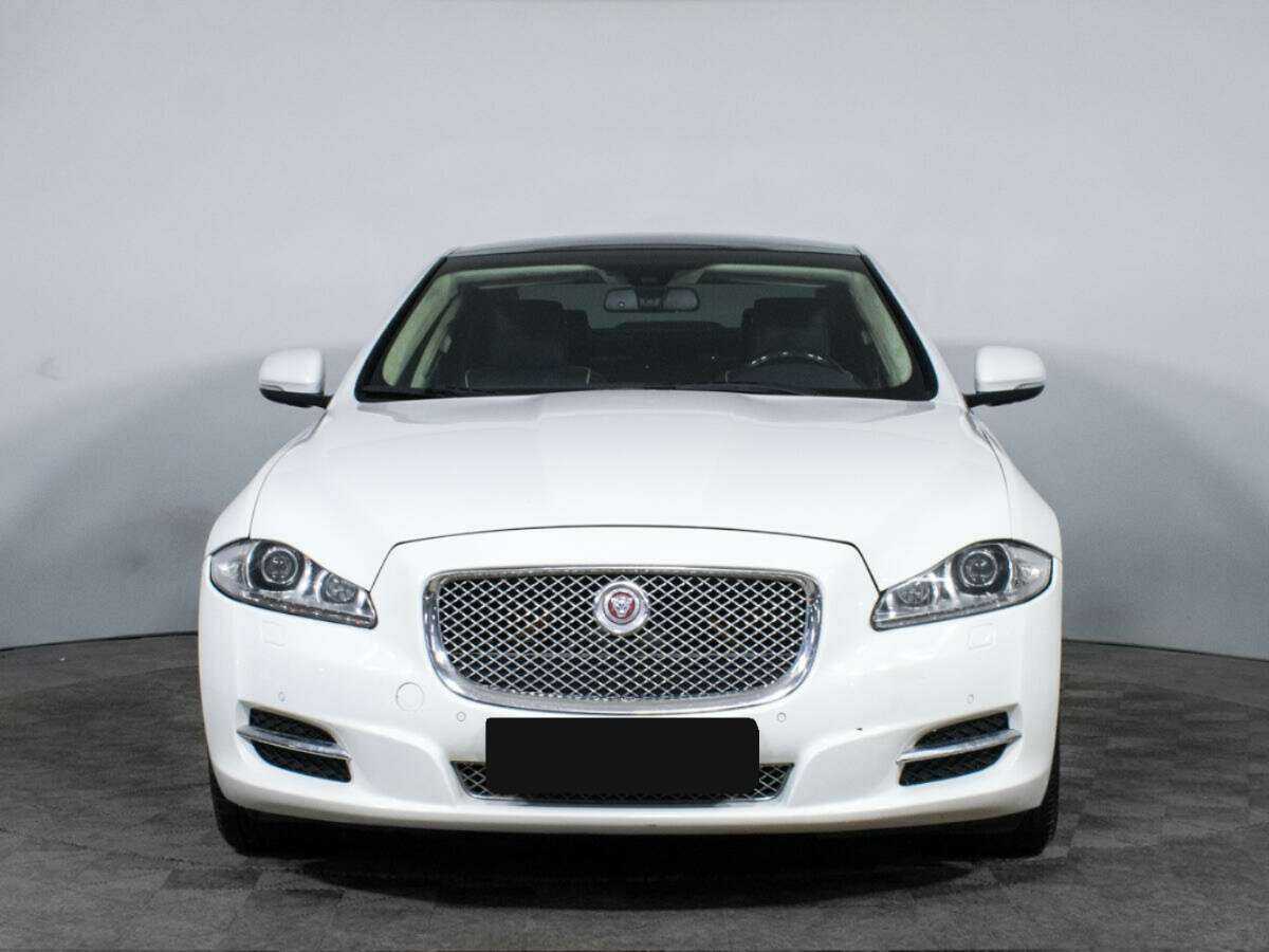 Купить Jaguar XJ с пробегом. Фото: #1