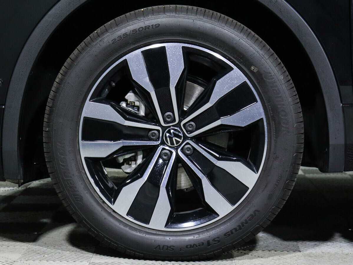 Купить Volkswagen Tiguan с пробегом. Фото: #13