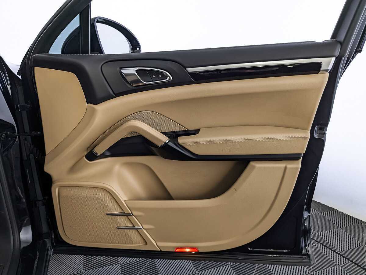 Купить Porsche Cayenne с пробегом. Фото: #19