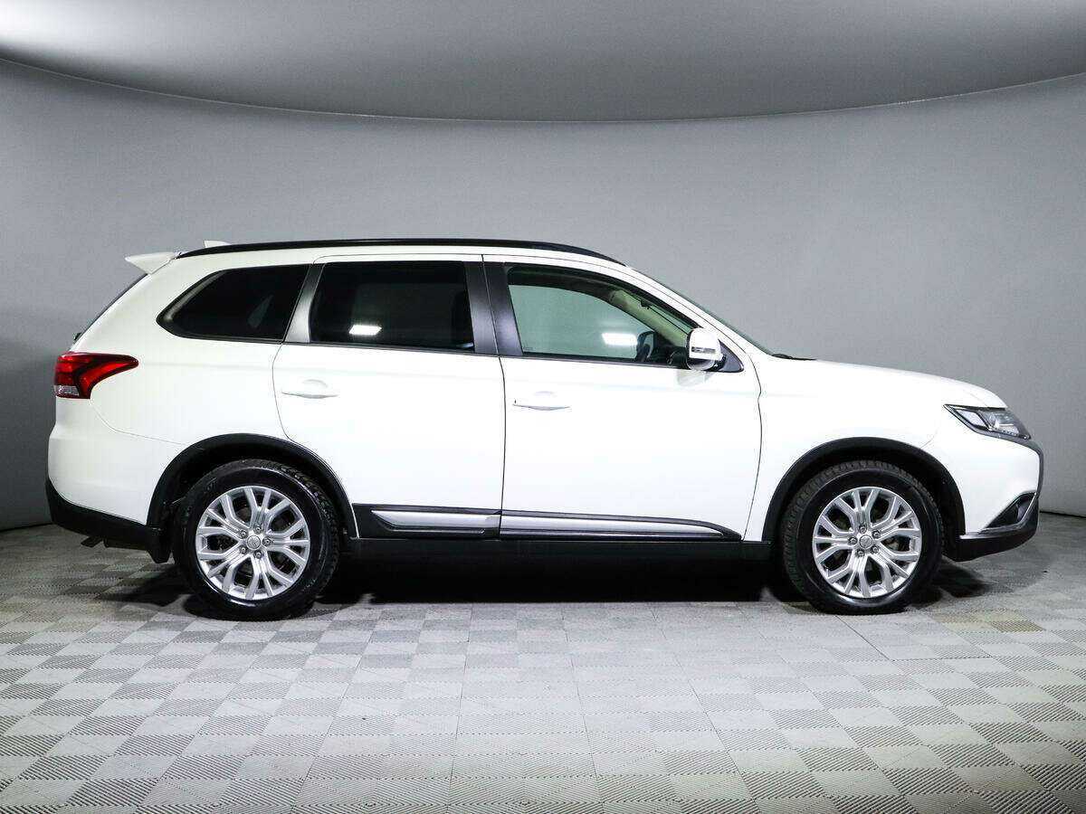 Купить Mitsubishi Outlander с пробегом. Фото: #3