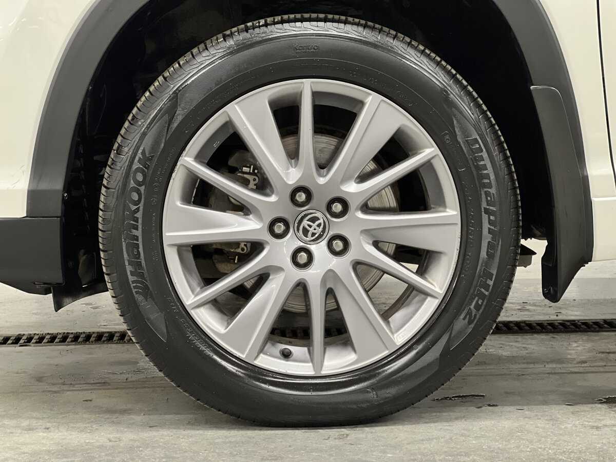 Купить Toyota Highlander с пробегом. Фото: #17