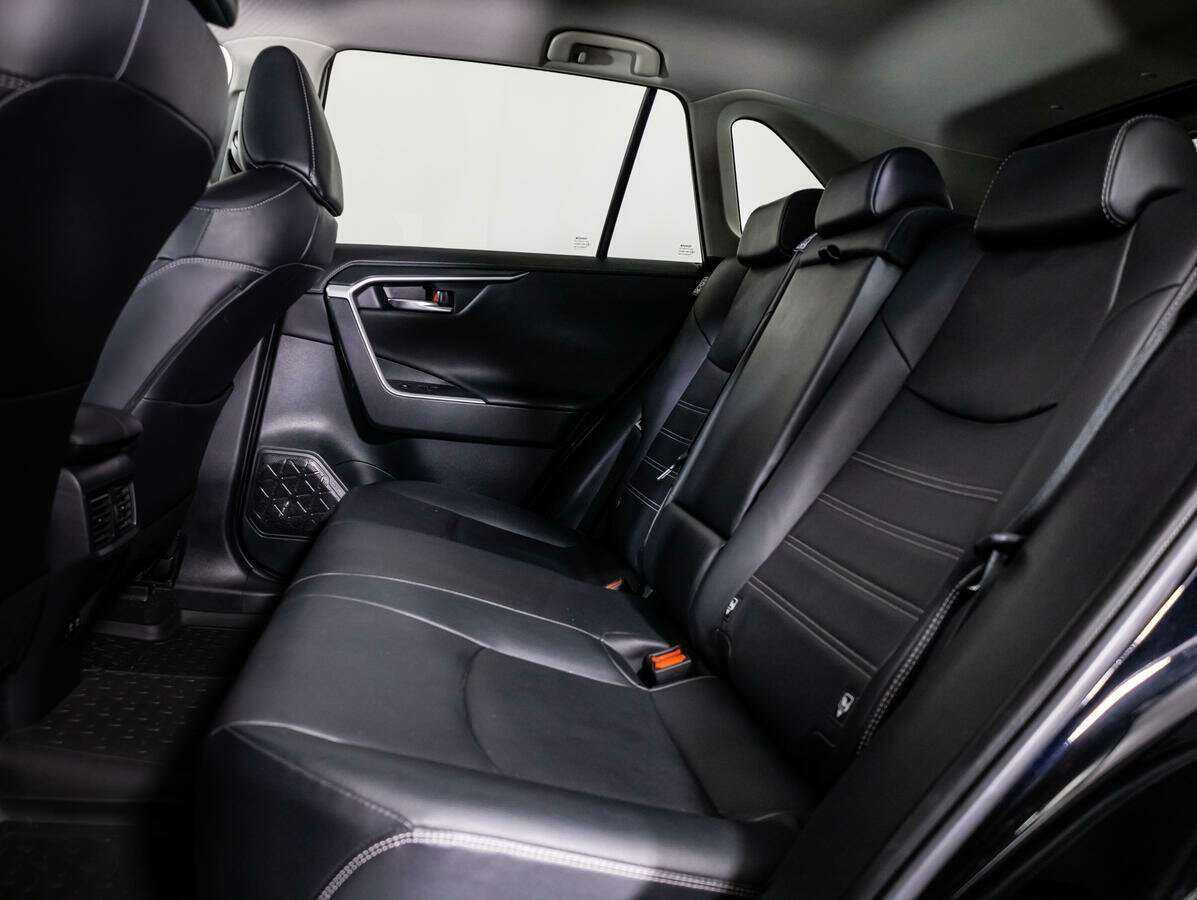 Купить Toyota RAV4 с пробегом. Фото: #7