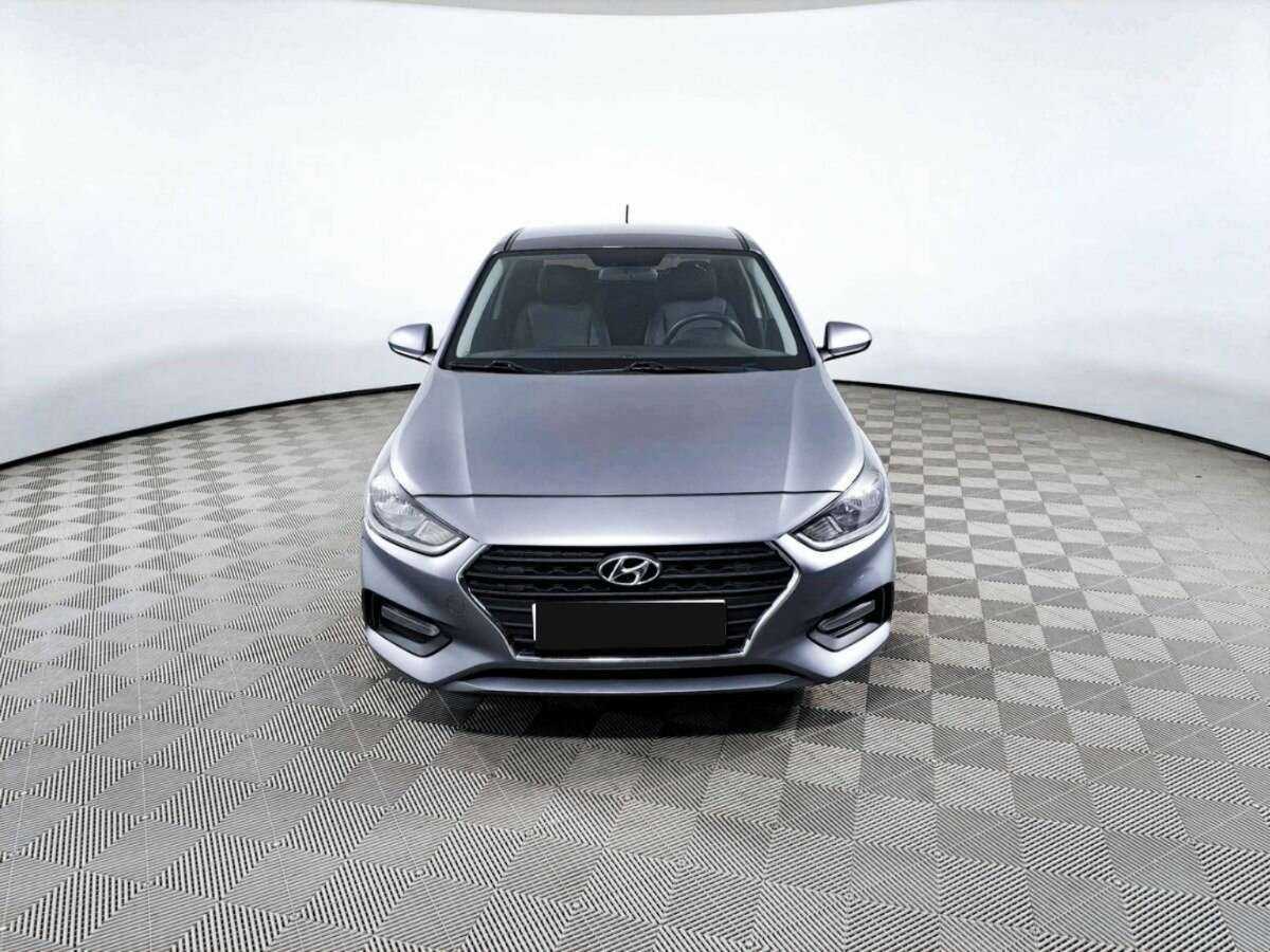 Купить Hyundai Solaris с пробегом. Фото: #1