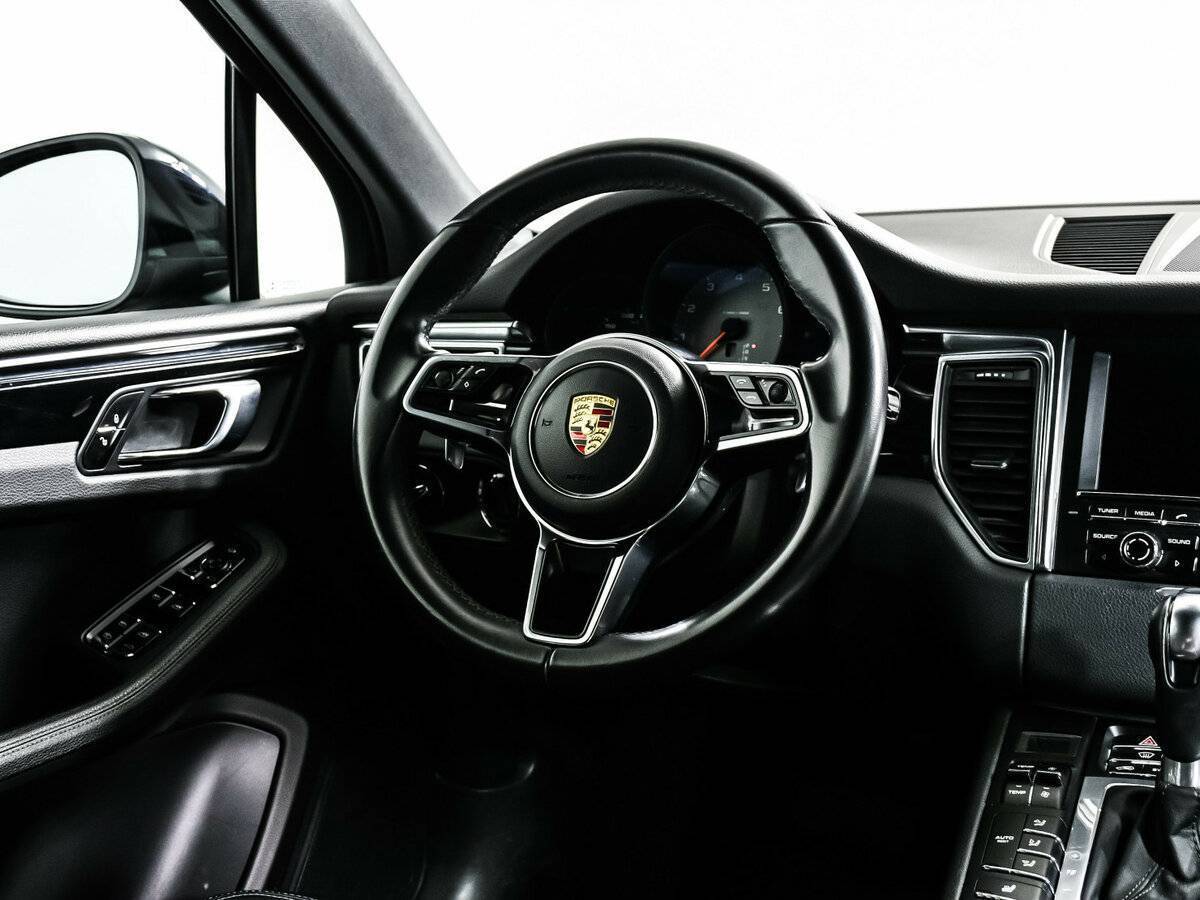 Купить Porsche Macan с пробегом. Фото: #14