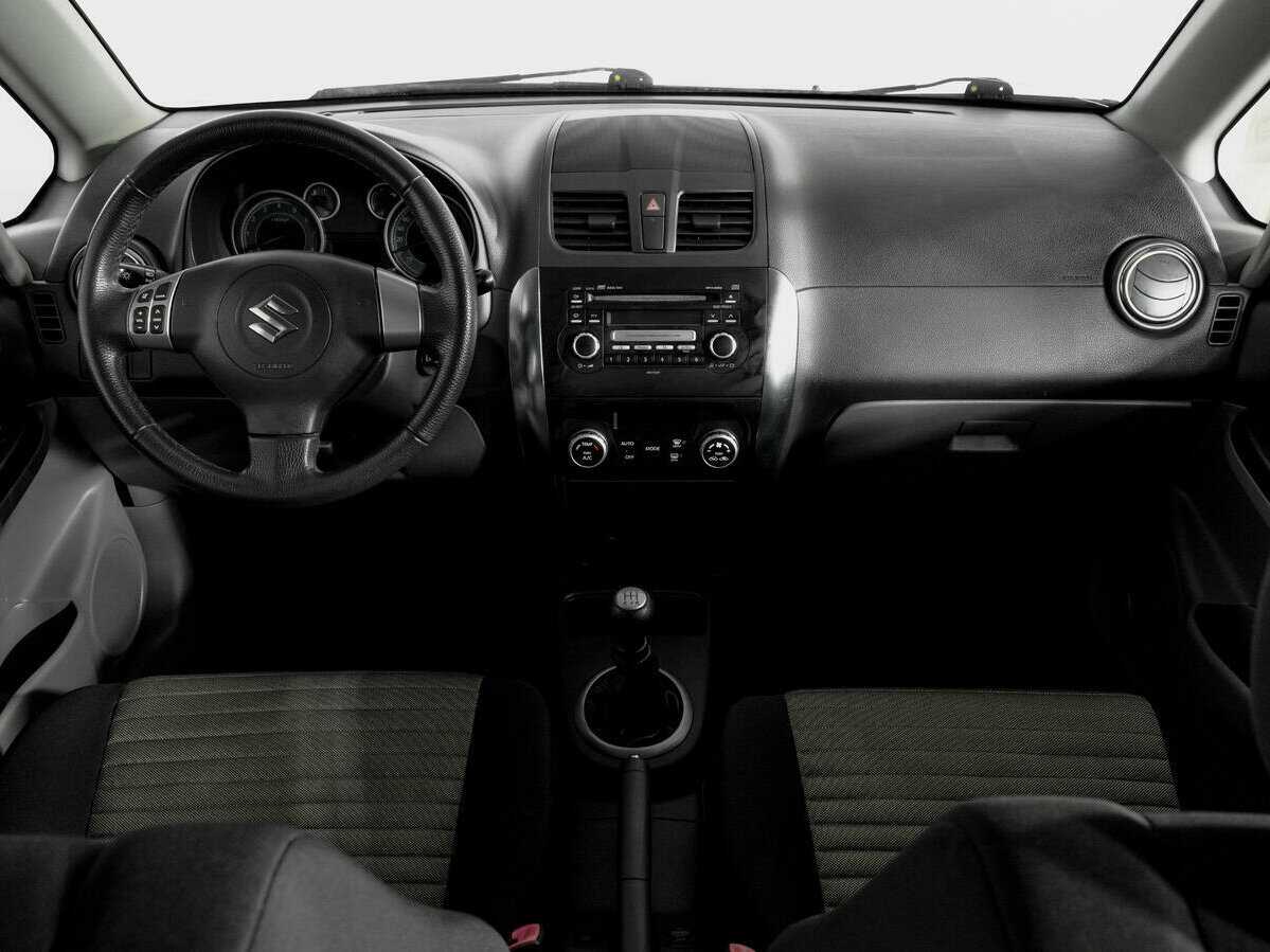 Купить Suzuki SX4 с пробегом. Фото: #11