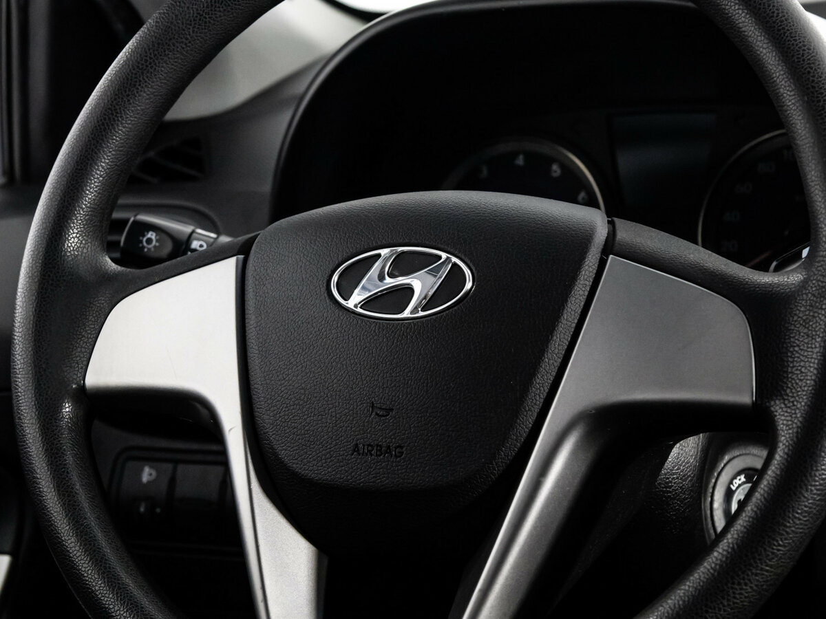 Купить Hyundai Solaris с пробегом. Фото: #8