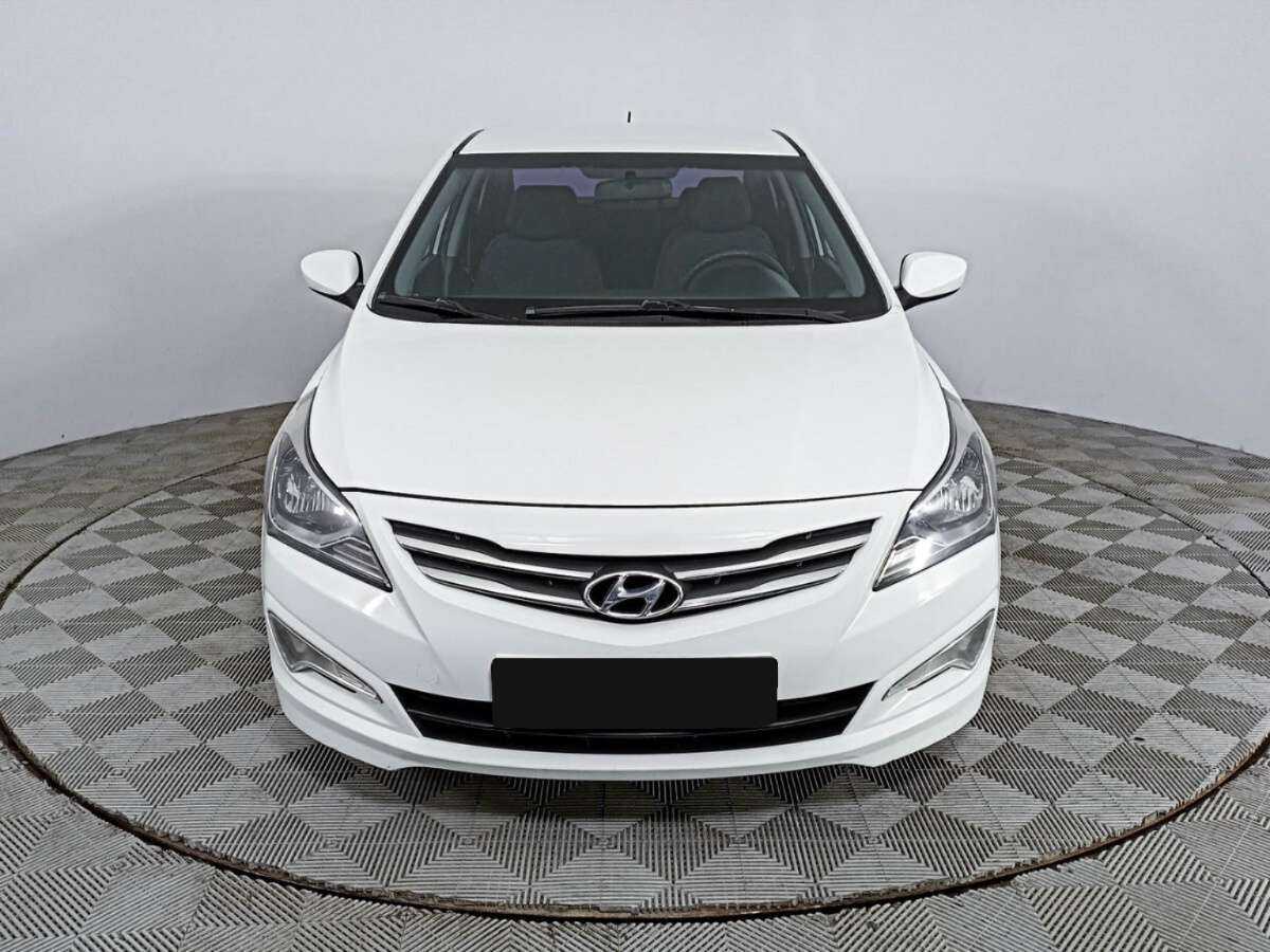 Купить Hyundai Solaris с пробегом. Фото: #1