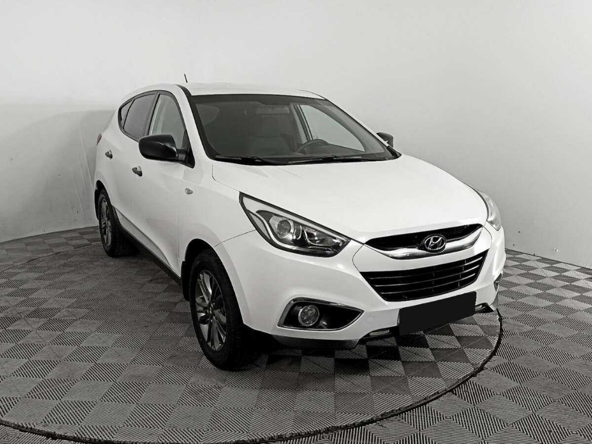 Купить Hyundai ix35 с пробегом. Фото: #2