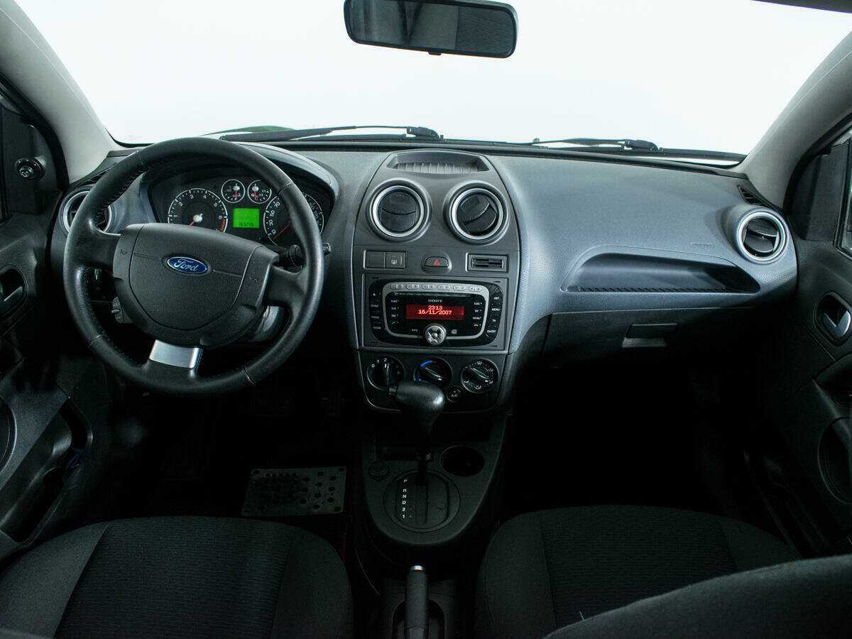Купить Ford Fiesta с пробегом. Фото: #11