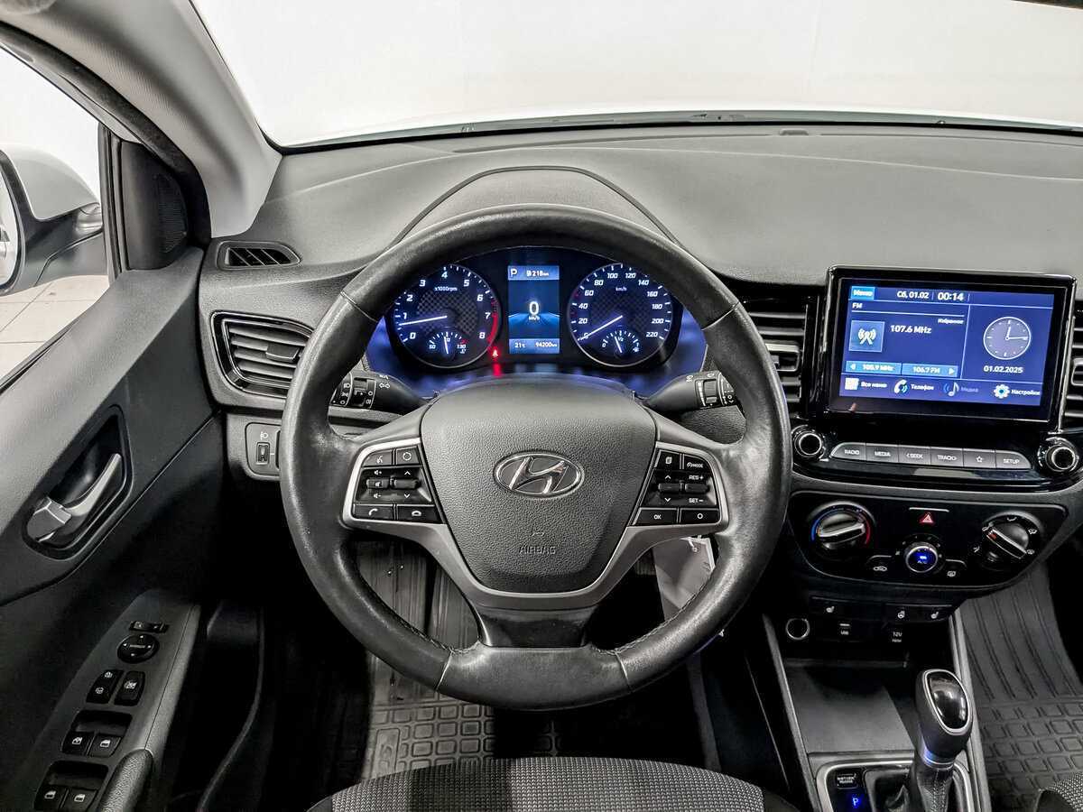 Купить Hyundai Solaris с пробегом. Фото: #20