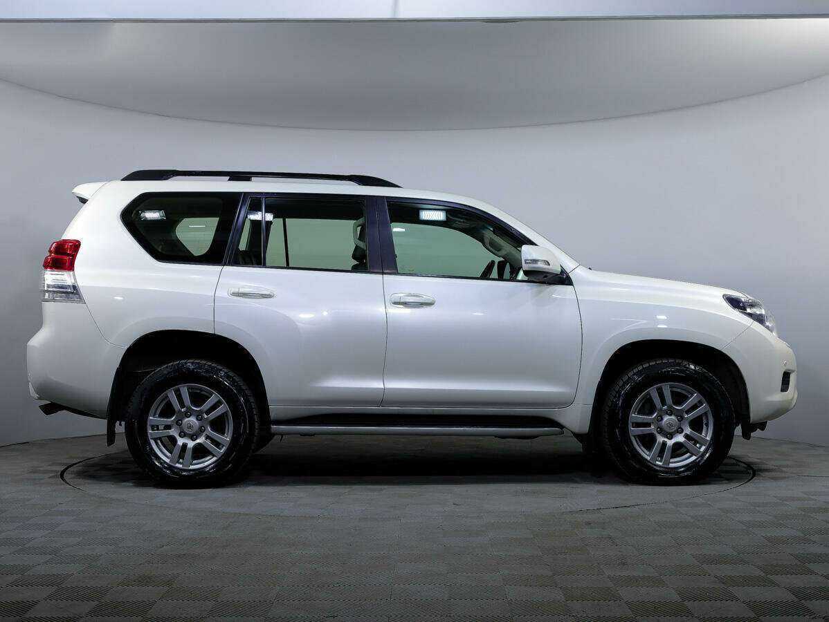 Купить Toyota Land Cruiser Prado с пробегом. Фото: #2
