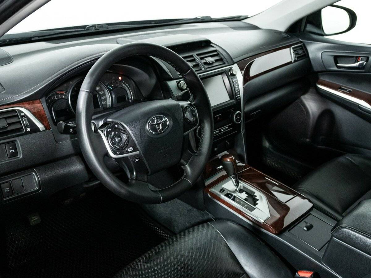 Купить Toyota Camry с пробегом. Фото: #10