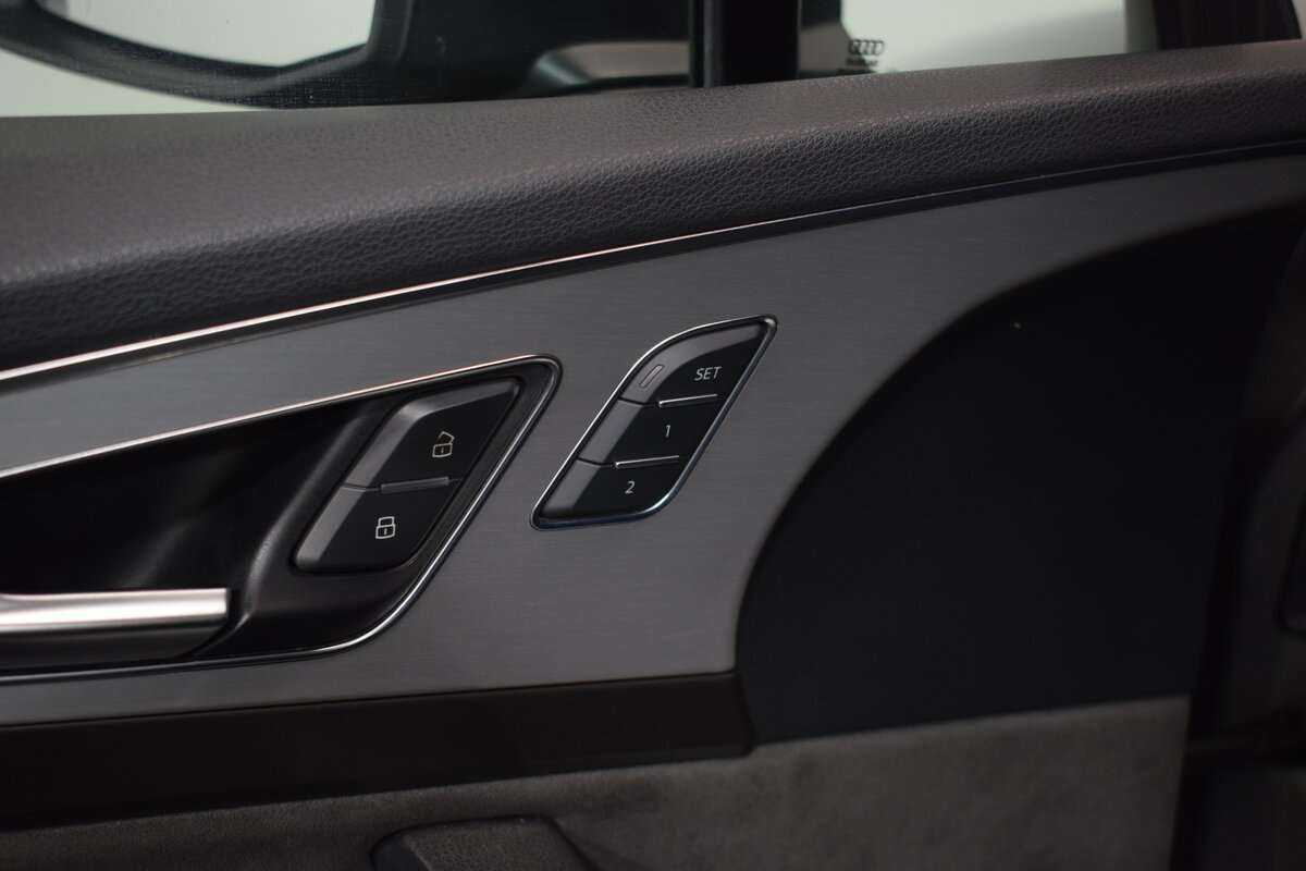 Купить Audi Q7 с пробегом. Фото: #21
