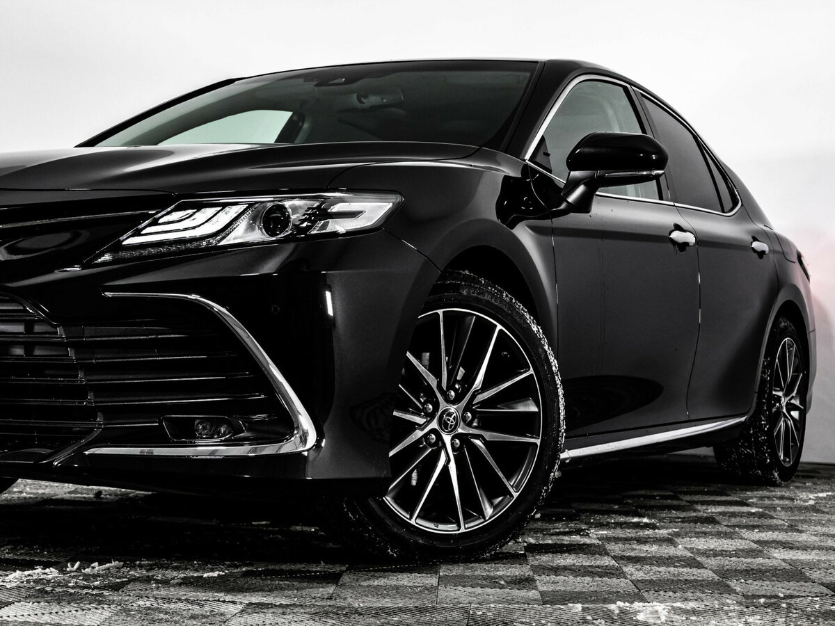 Купить Toyota Camry с пробегом. Фото: #2