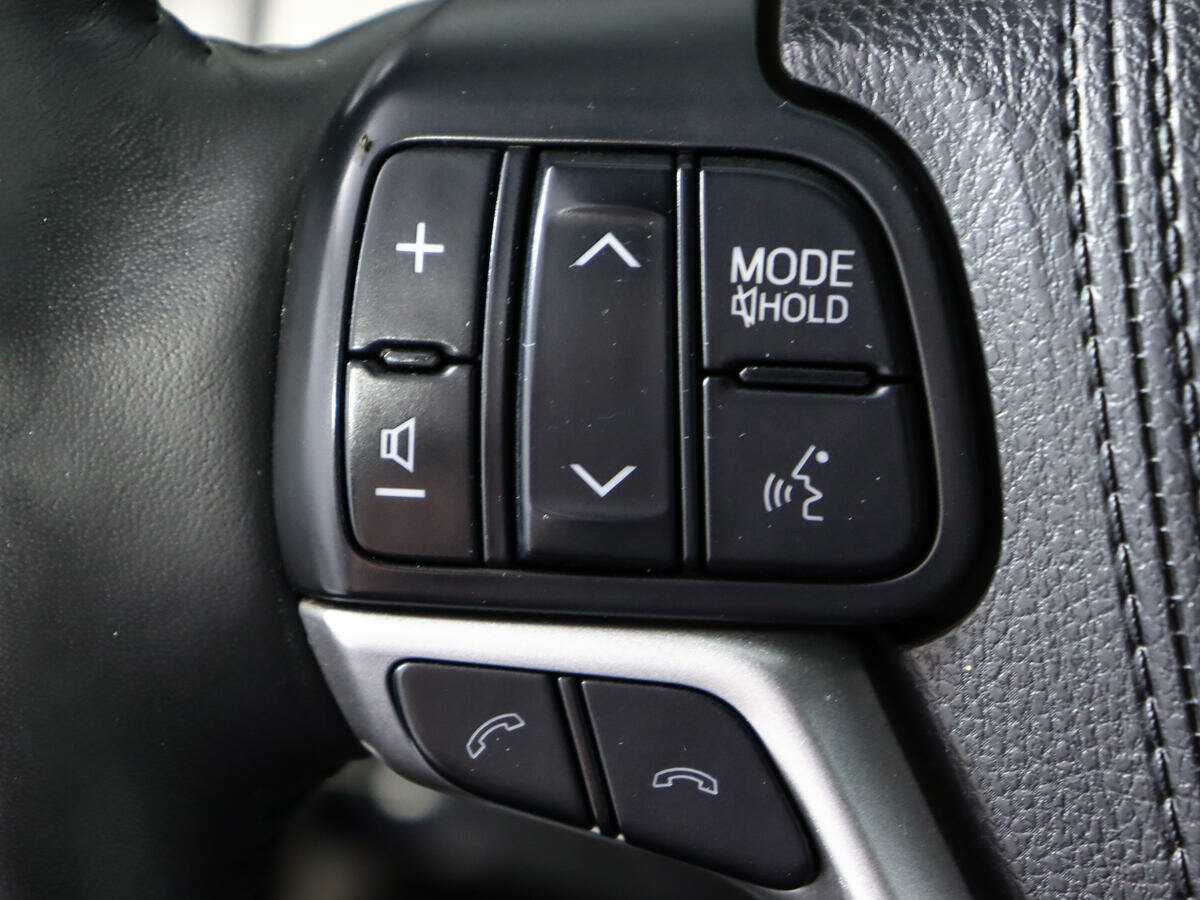 Купить Toyota Highlander с пробегом. Фото: #19