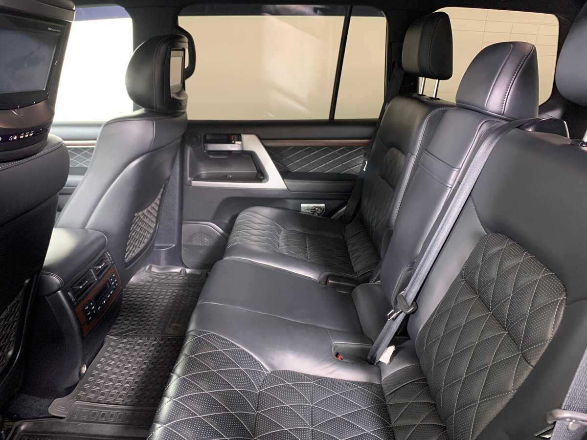 Купить Toyota Land Cruiser с пробегом. Фото: #19