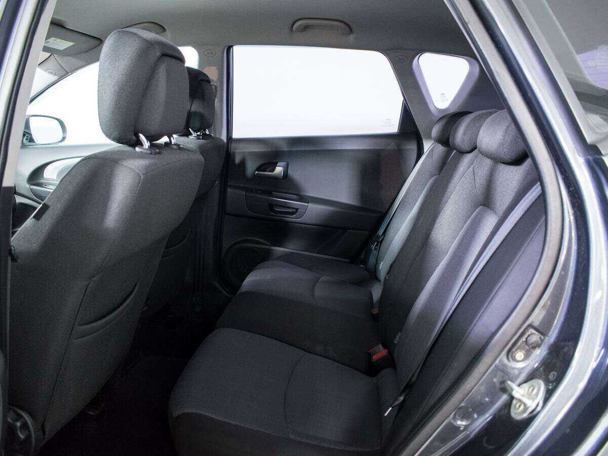 Купить Kia Ceed с пробегом. Фото: #9