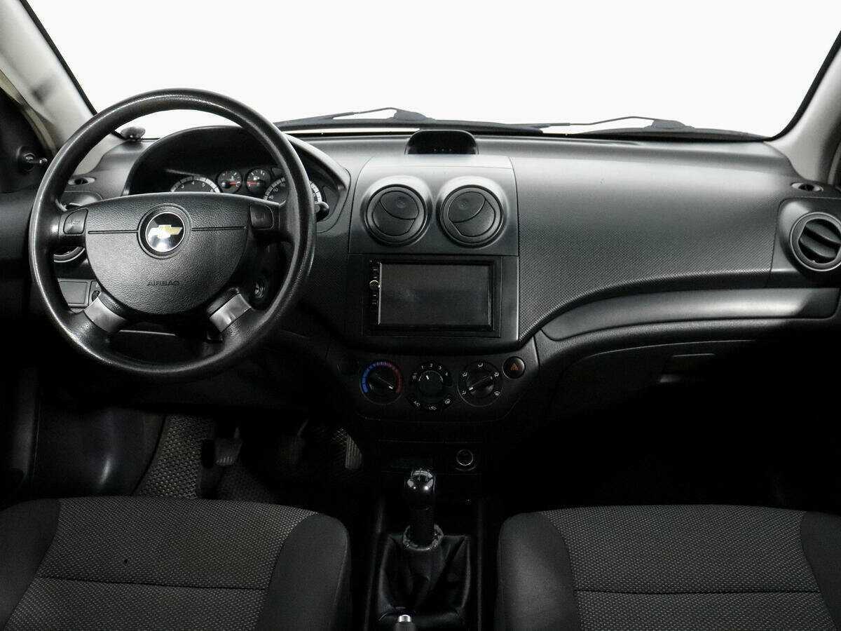 Купить Chevrolet Aveo с пробегом. Фото: #9