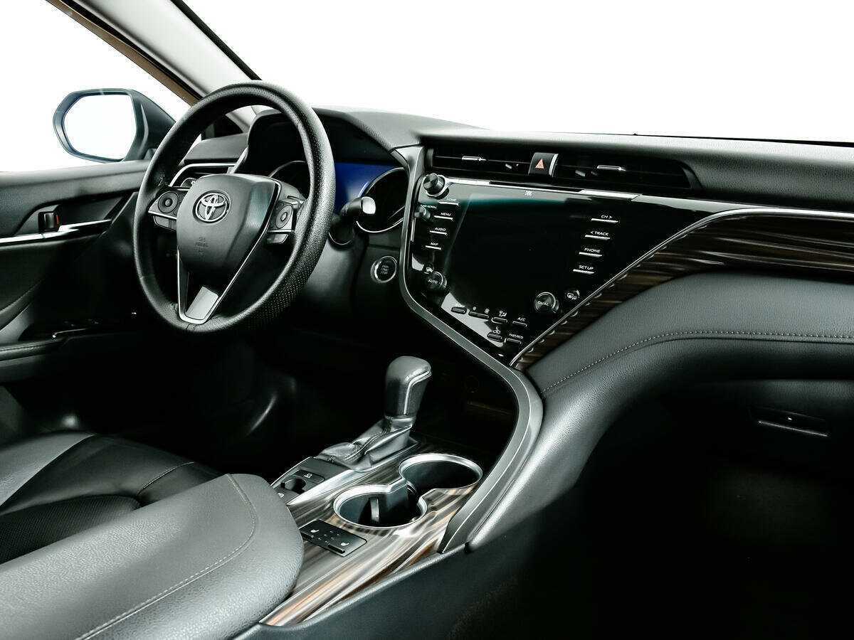 Купить Toyota Camry с пробегом. Фото: #7