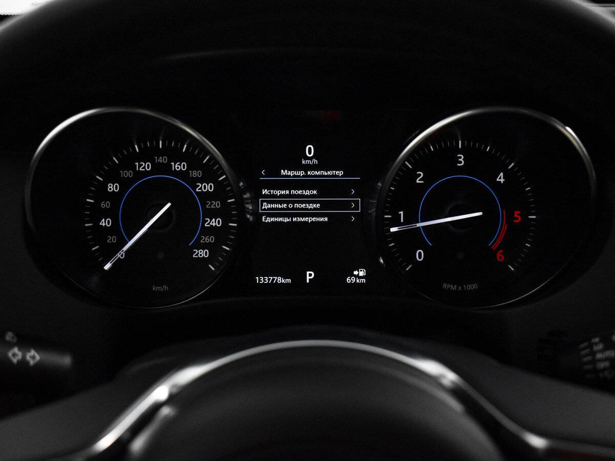Купить Jaguar F-Pace с пробегом. Фото: #18