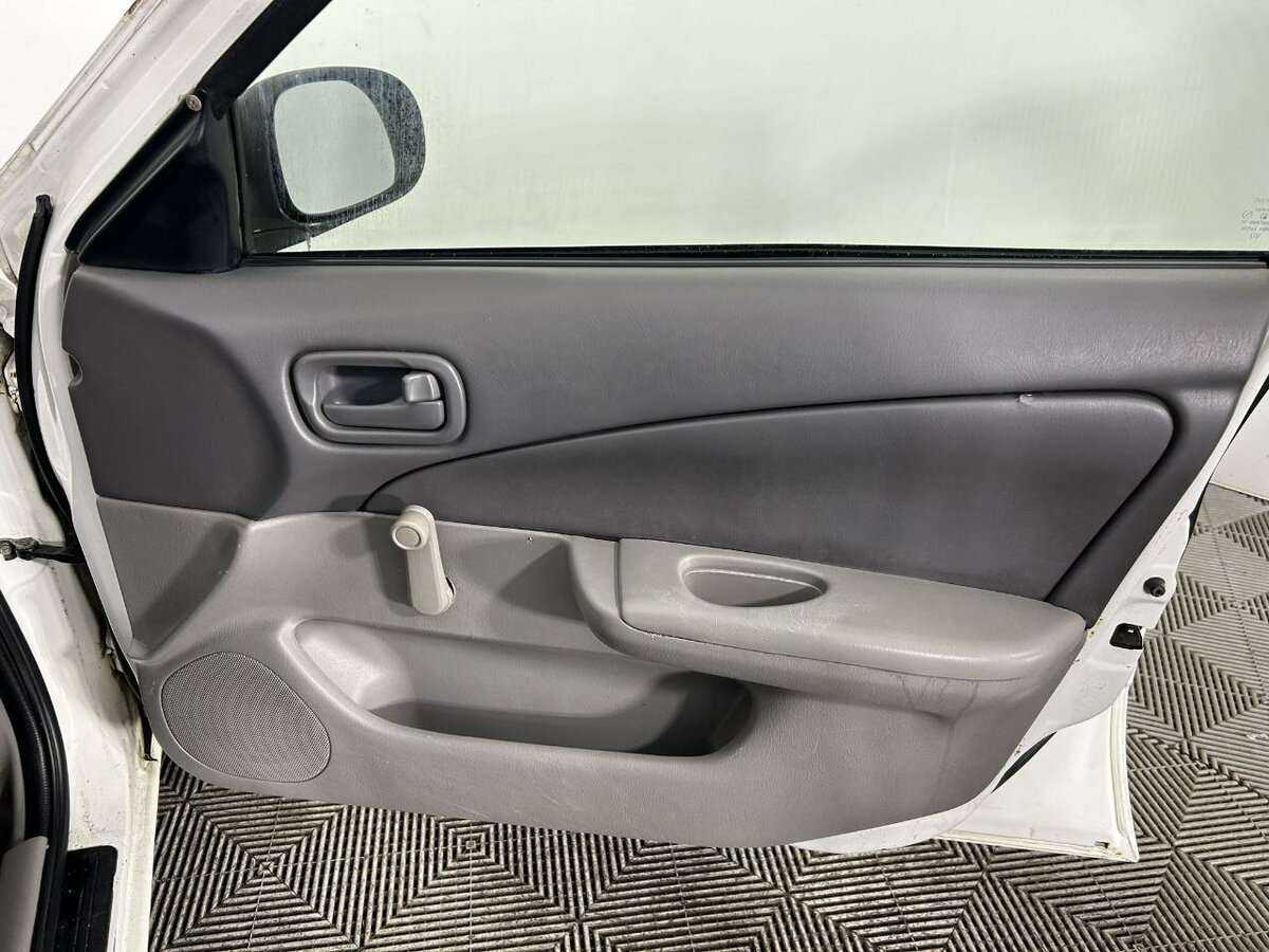 Купить Nissan Sunny с пробегом. Фото: #7