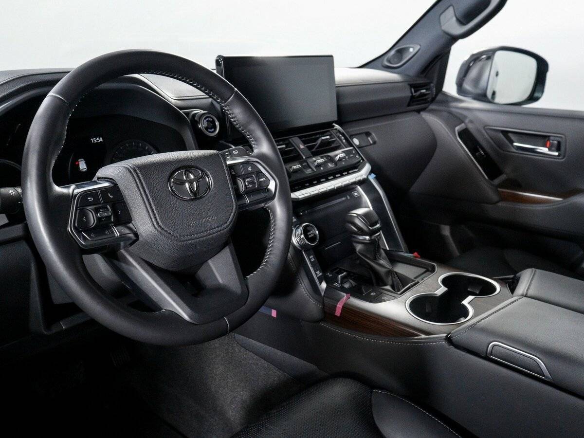 Купить Toyota Land Cruiser с пробегом. Фото: #10