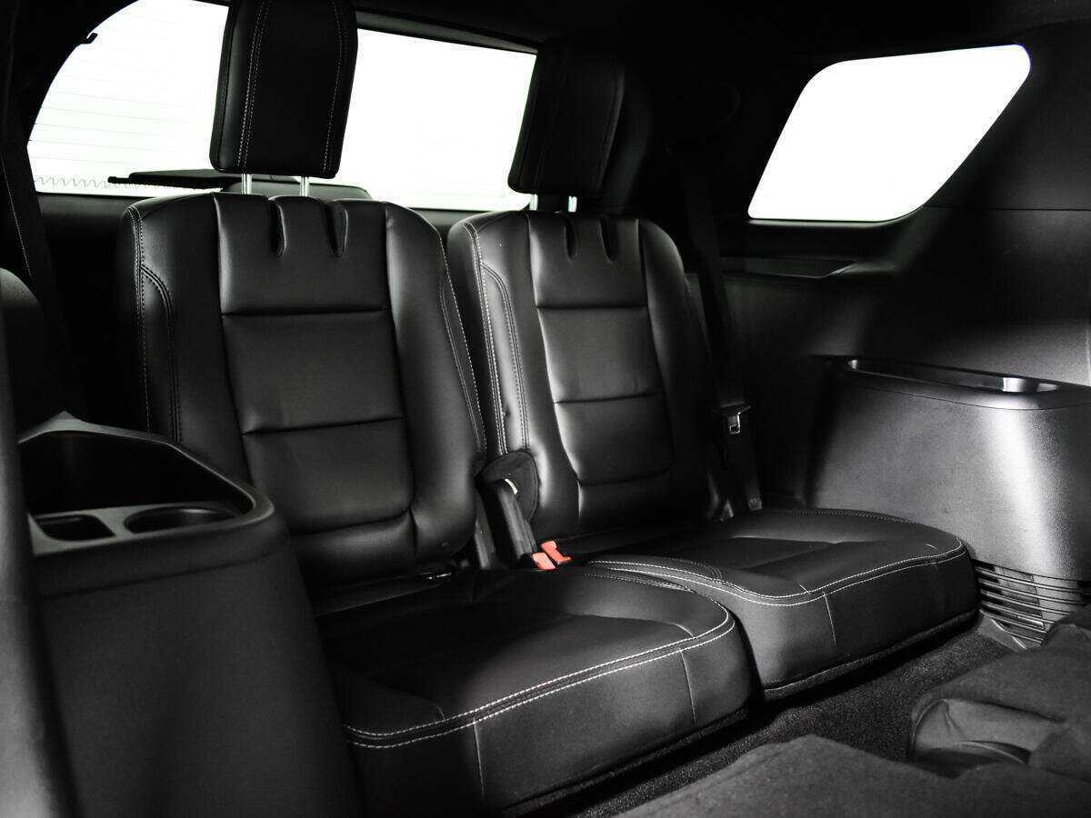 Купить Ford Explorer с пробегом. Фото: #10