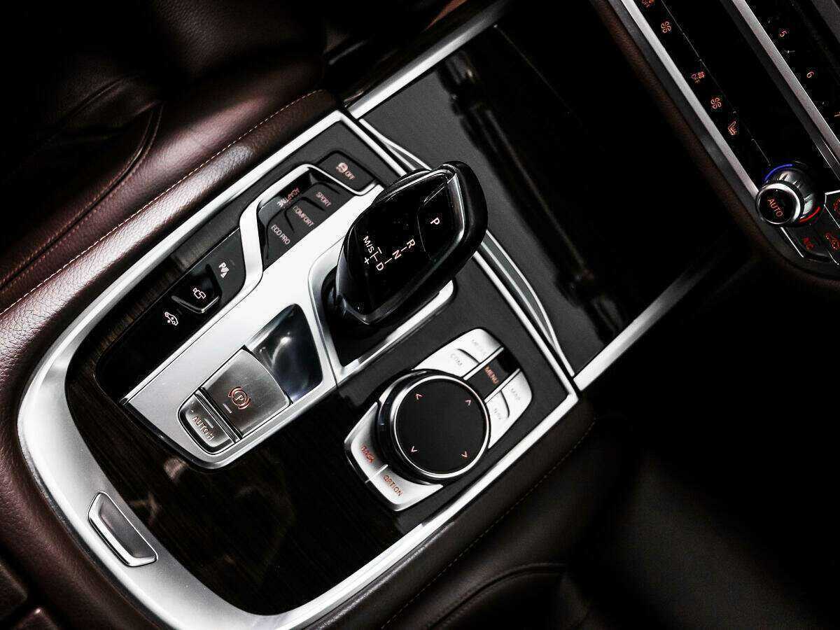 Купить BMW 7 серии с пробегом. Фото: #11