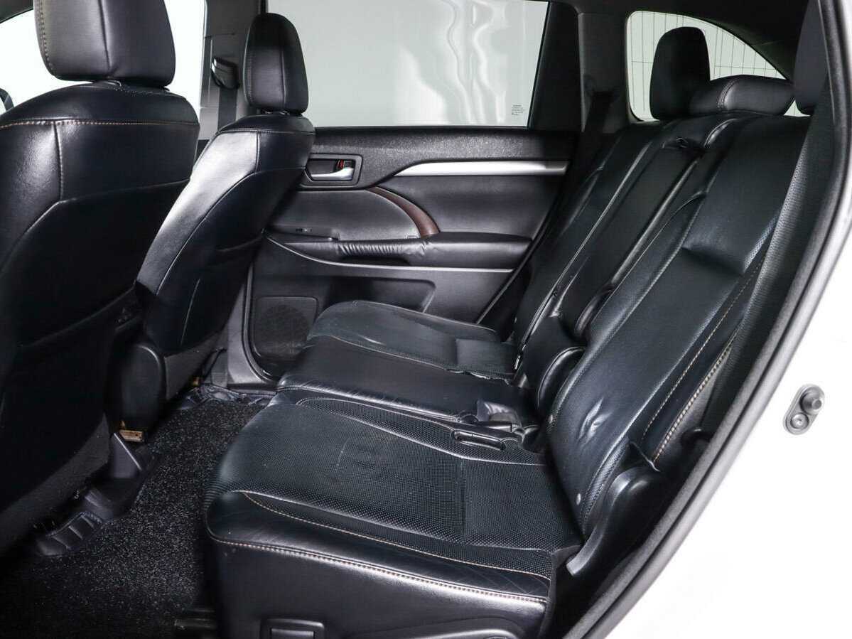 Купить Toyota Highlander с пробегом. Фото: #7