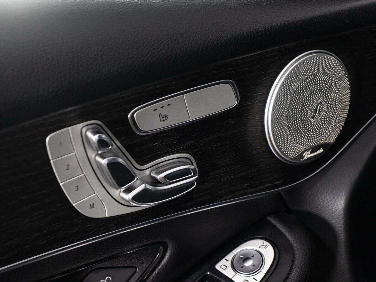 Купить Mercedes-Benz GLC с пробегом. Фото: #14