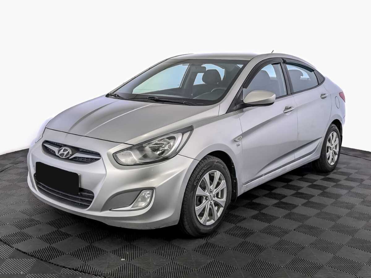 Купить Hyundai Solaris с пробегом. Фото: #0