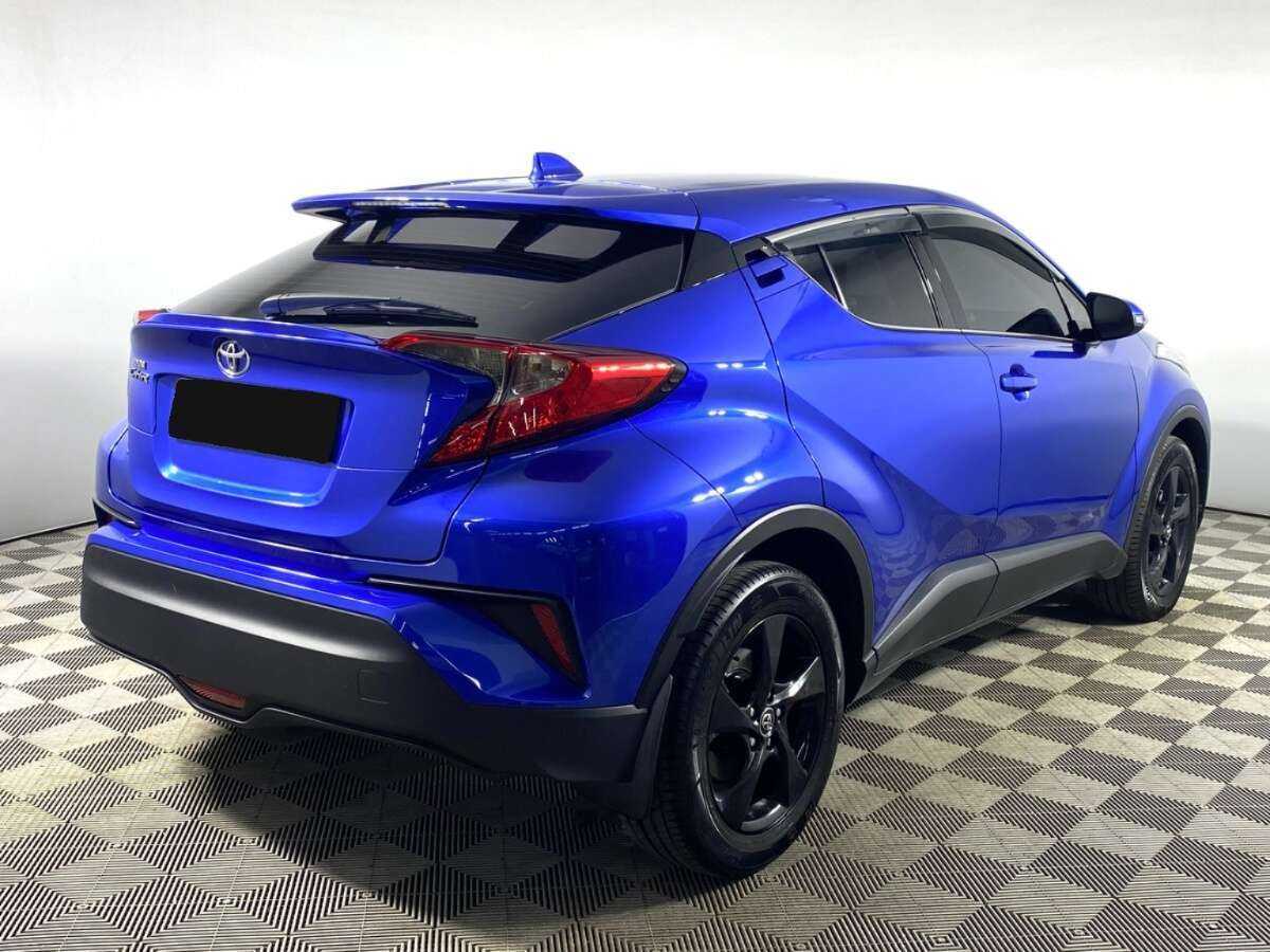 Купить Toyota C-HR с пробегом. Фото: #3