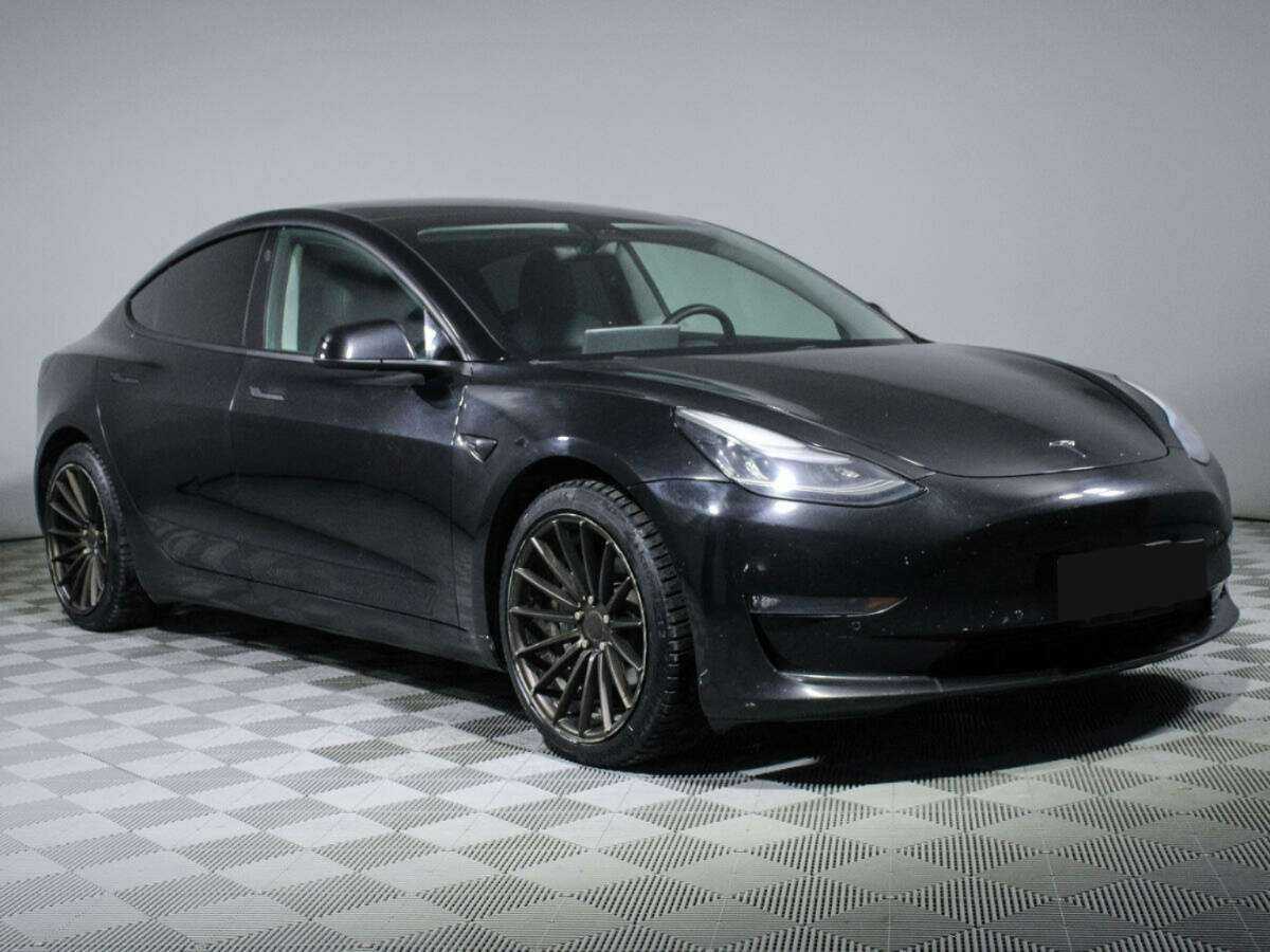 Купить Tesla Model 3 с пробегом. Фото: #2