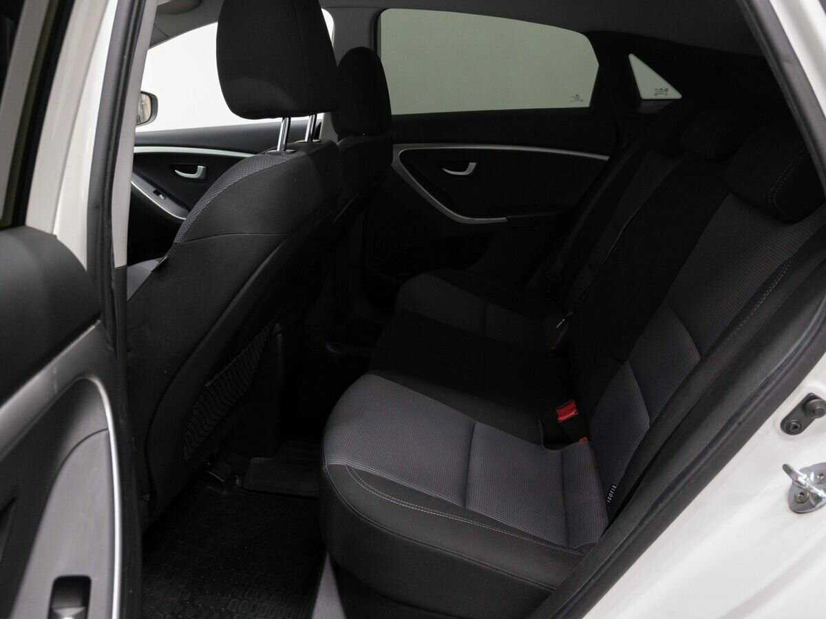 Купить Hyundai i30 с пробегом. Фото: #8