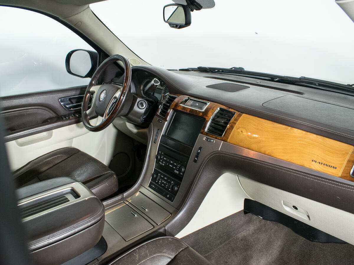 Купить Cadillac Escalade с пробегом. Фото: #7