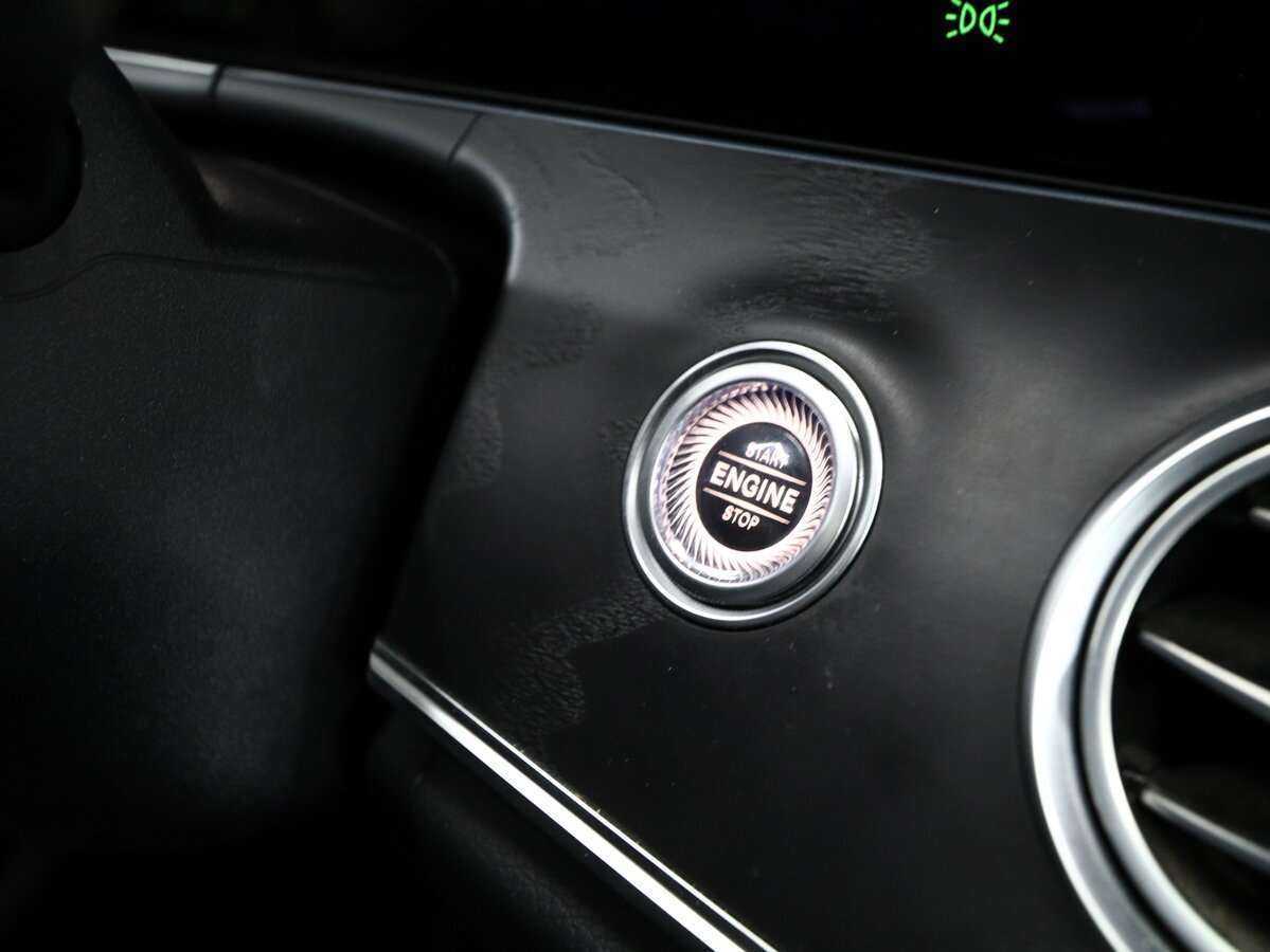 Купить Mercedes-Benz E-Класс с пробегом. Фото: #18
