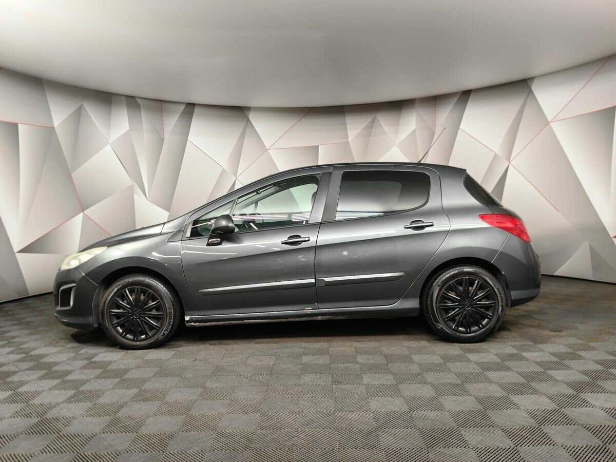 Купить Peugeot 308 с пробегом. Фото: #4