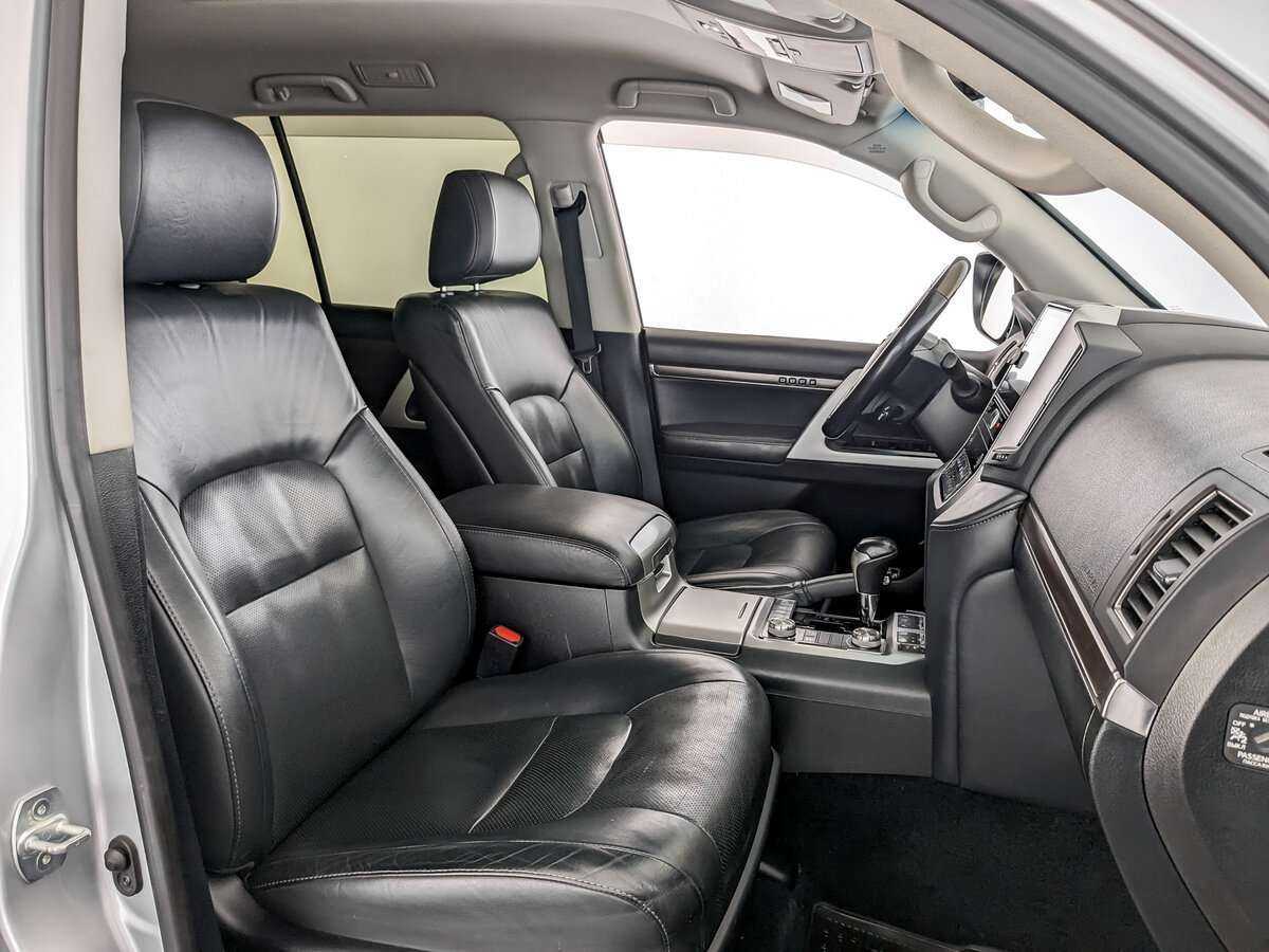 Купить Toyota Land Cruiser с пробегом. Фото: #19