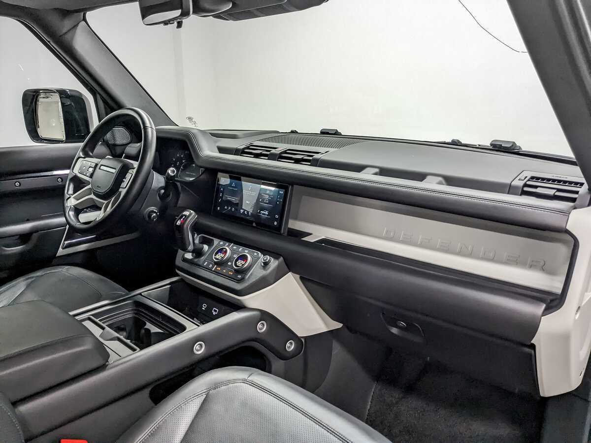 Купить Land Rover Defender с пробегом. Фото: #10