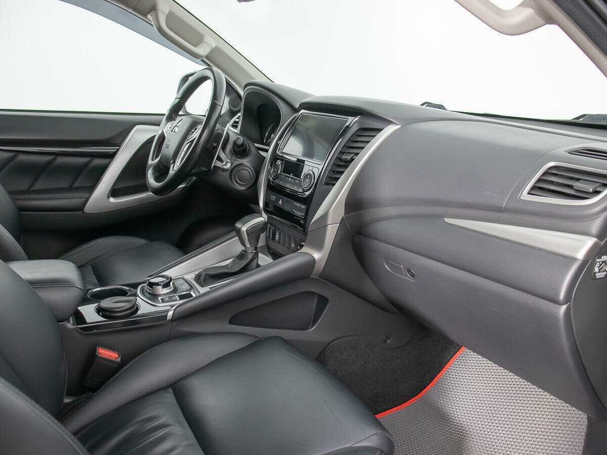 Купить Mitsubishi Pajero Sport с пробегом. Фото: #8