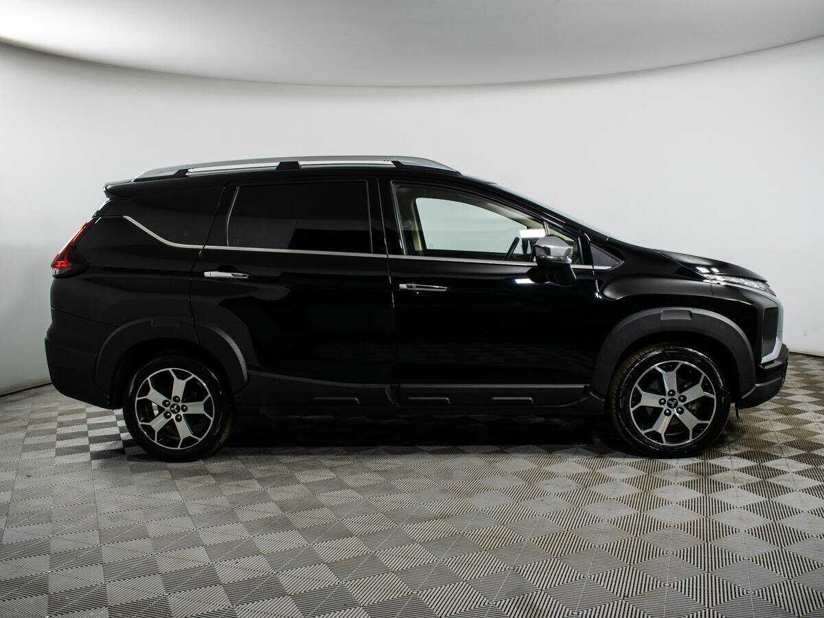 Купить Mitsubishi Xpander с пробегом. Фото: #3