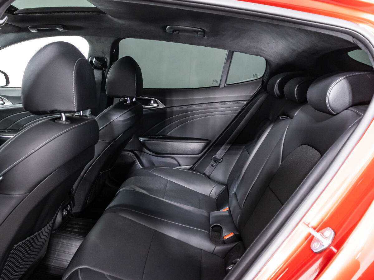 Купить Kia Stinger с пробегом. Фото: #9