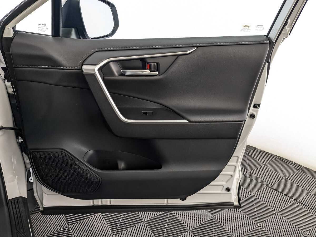 Купить Toyota RAV4 с пробегом. Фото: #20