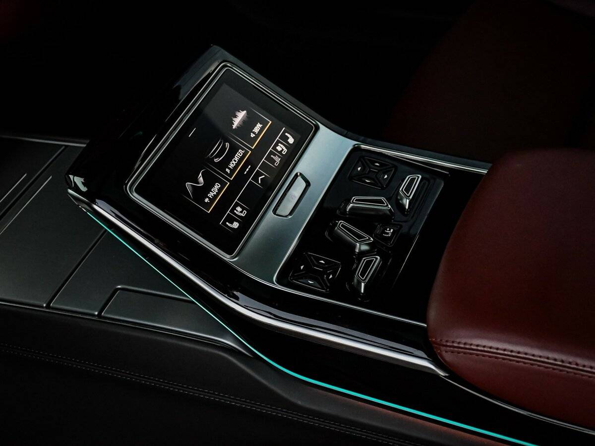 Купить Audi S8 с пробегом. Фото: #15
