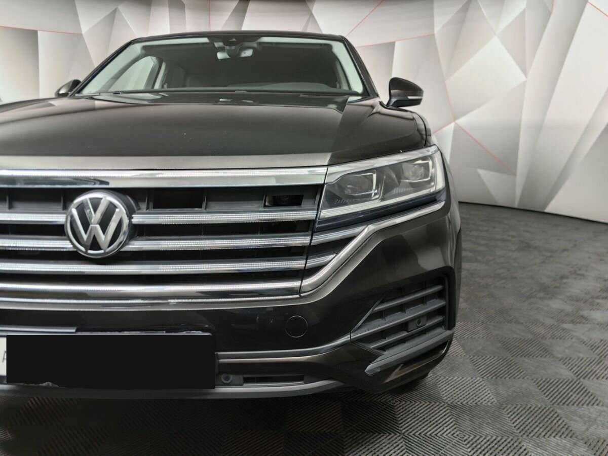 Купить Volkswagen Touareg с пробегом. Фото: #16