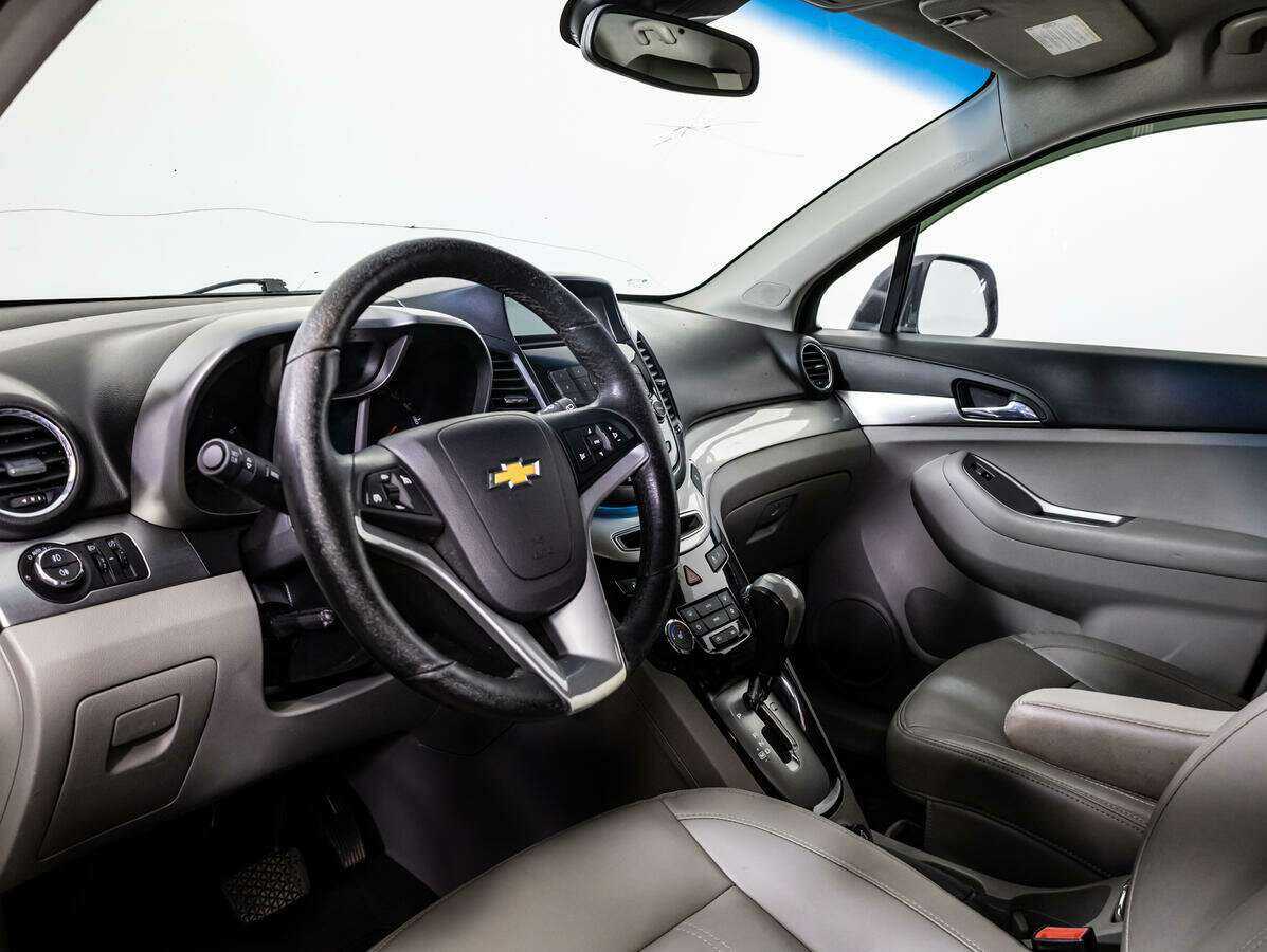 Купить Chevrolet Orlando с пробегом. Фото: #8