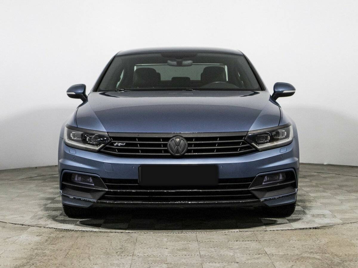 Купить Volkswagen Passat с пробегом. Фото: #1