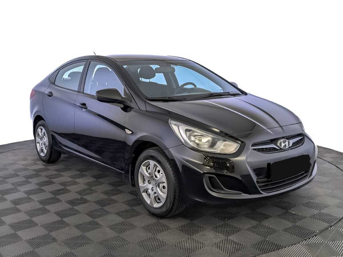 Купить Hyundai Solaris с пробегом. Фото: #2