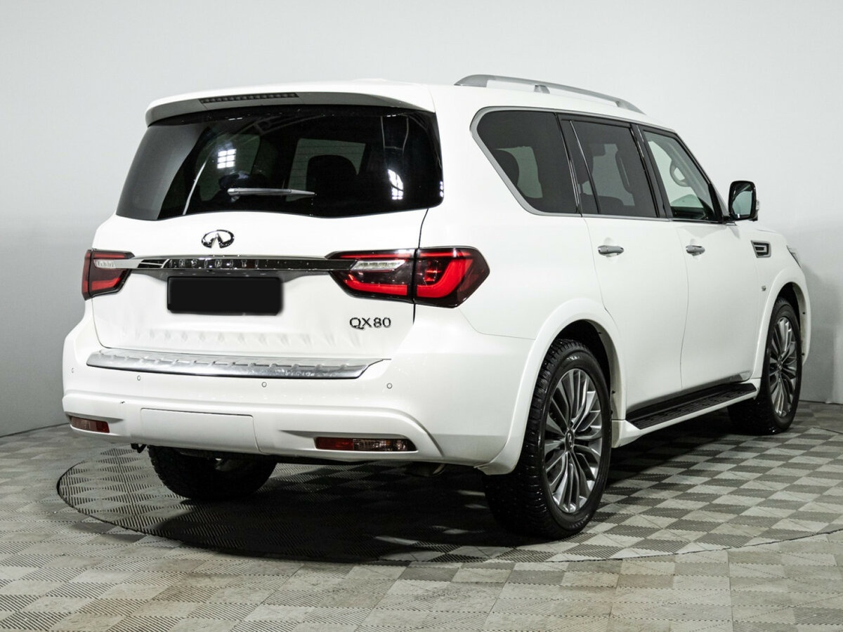Купить Infiniti QX80 с пробегом. Фото: #3