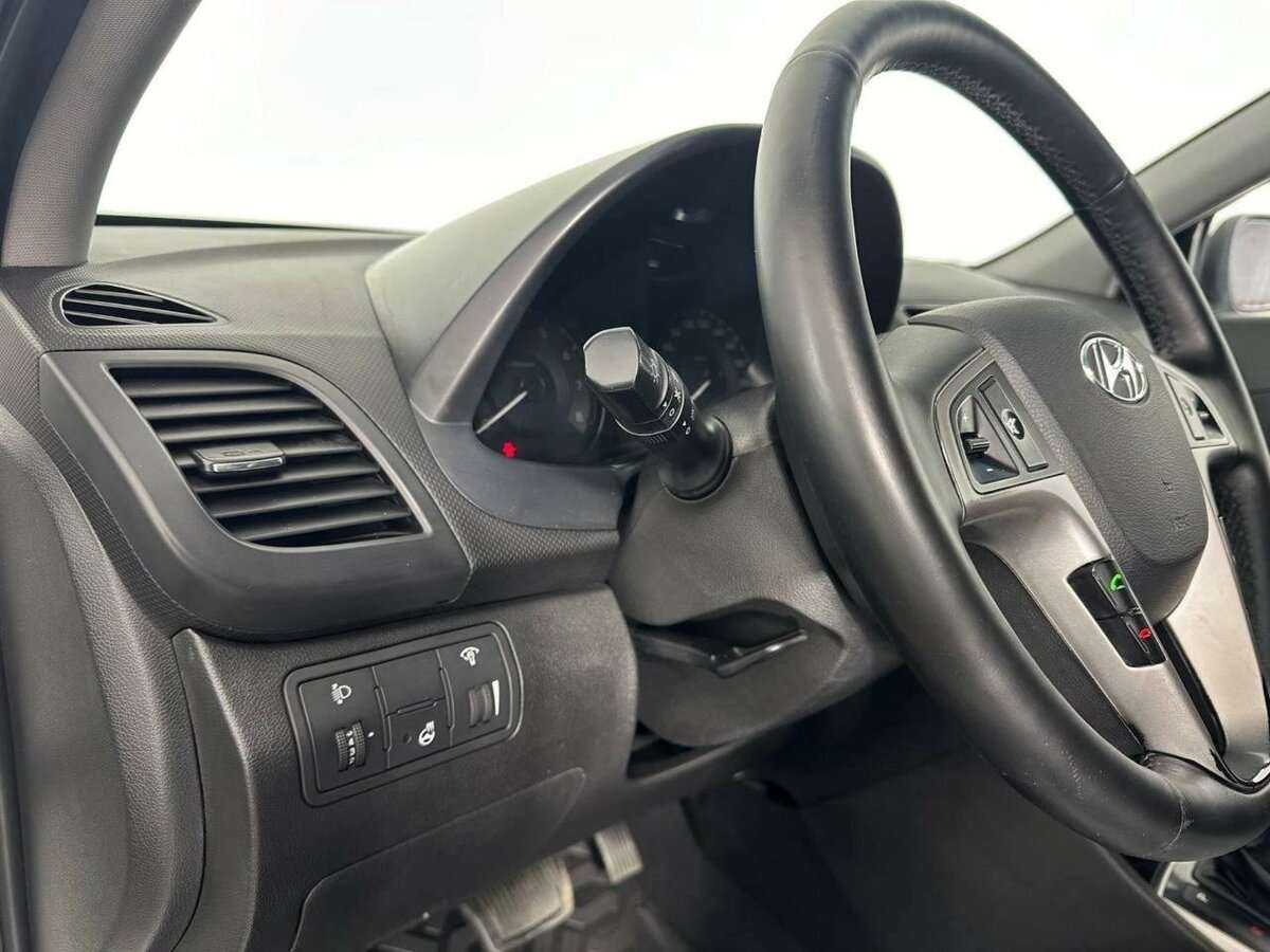 Купить Hyundai Solaris с пробегом. Фото: #8